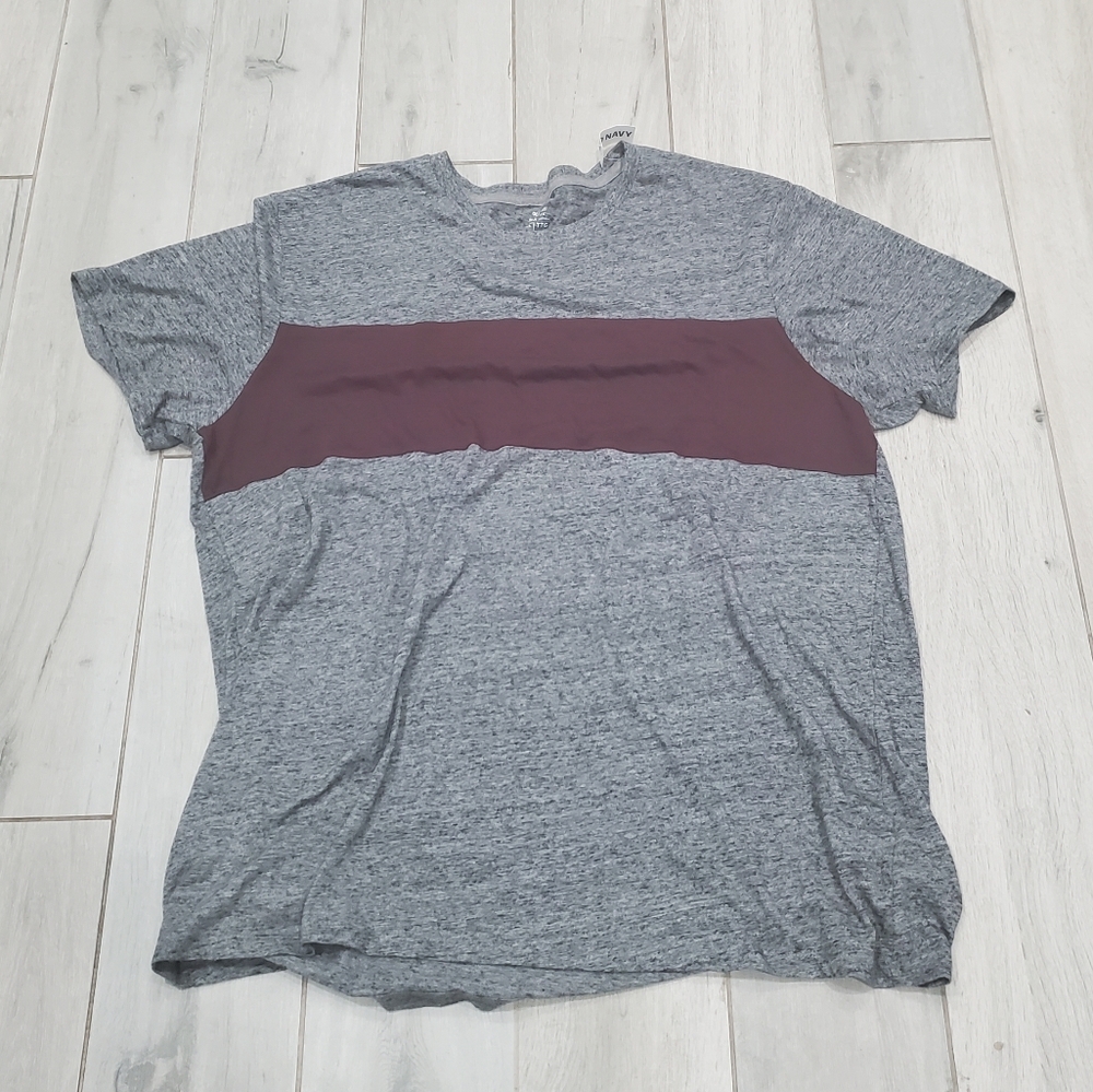 NWT Old Navy Men's Grey Soft-Washed T-Shirt
